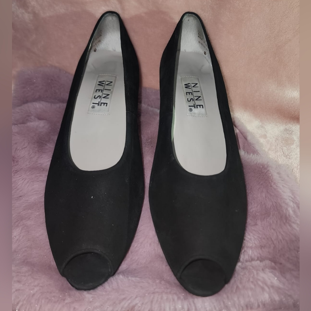 Nine West Black Flats Versatile Comfort